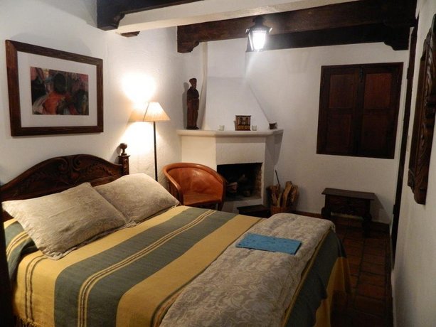 Casa Felipe Flores