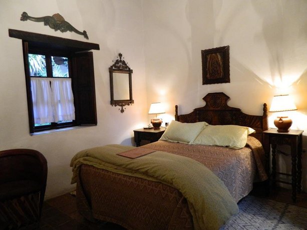 Casa Felipe Flores