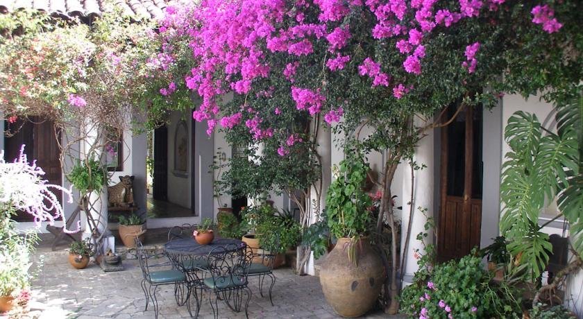 Casa Felipe Flores