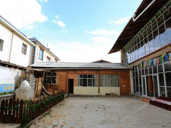 Blue Bird Tibetan Hostel
