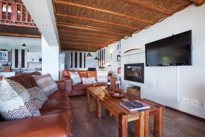 Whale Huys Luxury Ocean Holiday Villa