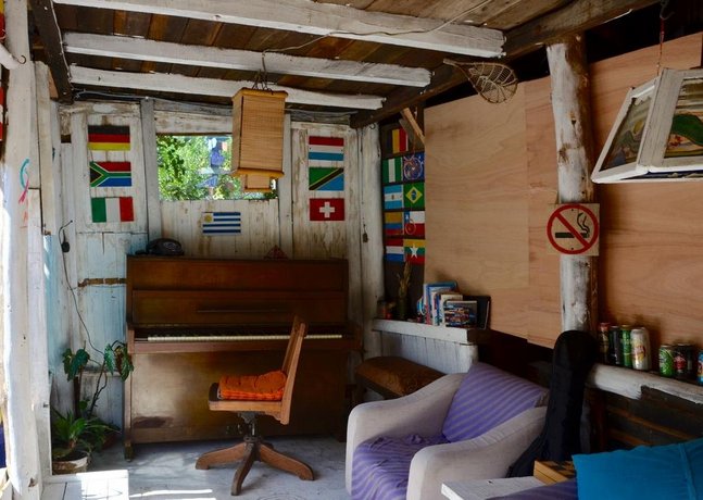 La Brujula Hostel