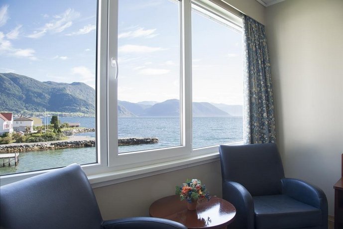 Leikanger Fjord Hotel