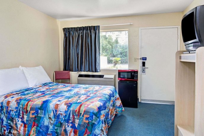 Knights Inn Jacksonville North