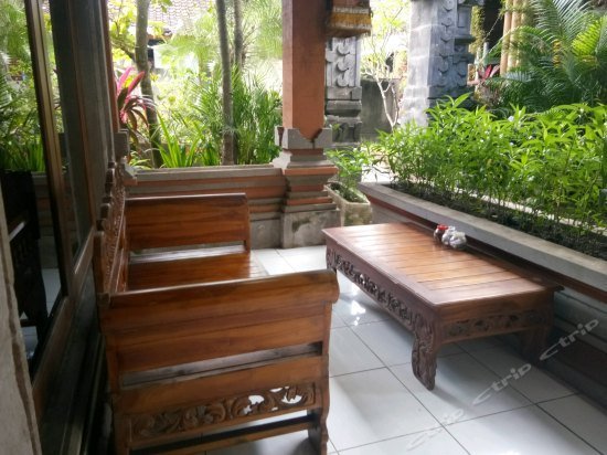 Detri Inn