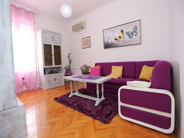 Apartment Liatris