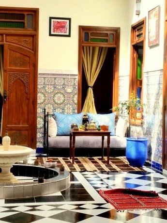Riad Rose Meryam