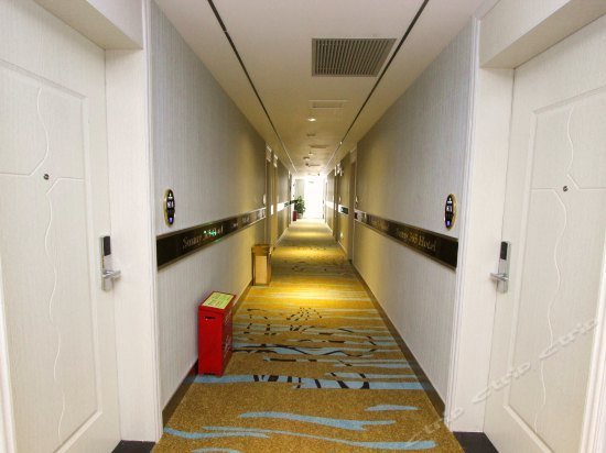 The Sun 365 Hotel