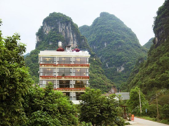 Xifeng Shouma Theme Hotel