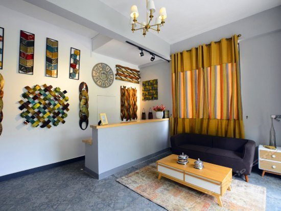 Xifeng Shouma Theme Hotel