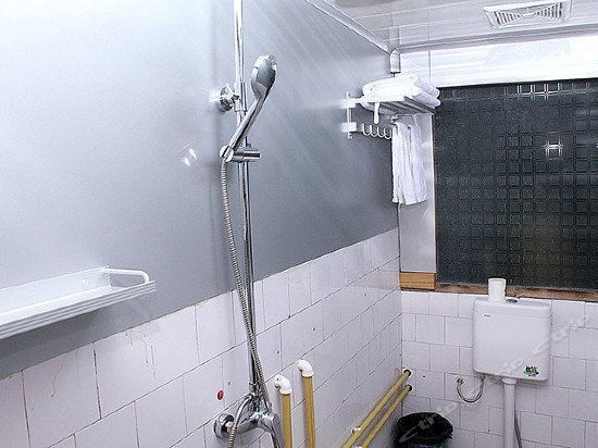 Luojiaodian Hostel
