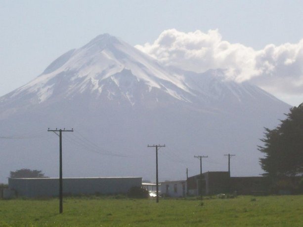 Opunake Beach Kiwi Holiday Park