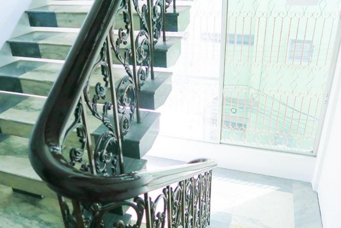 The Grand Palace Hostel