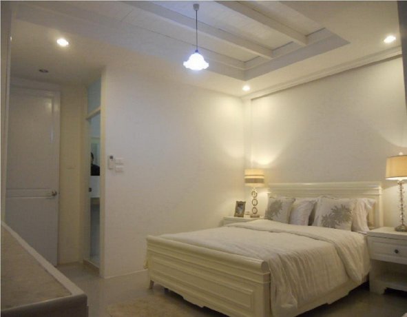 Ratchada-Sutthisan Hotel and Longstay