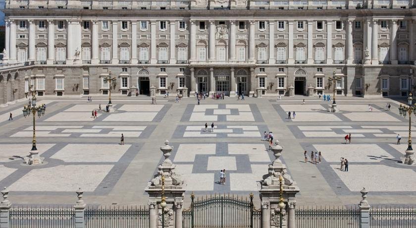 The Sibarist Casa Opera