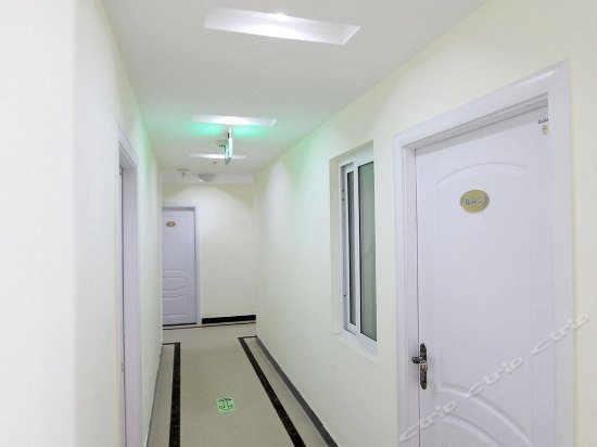 Yitian Express Hotel