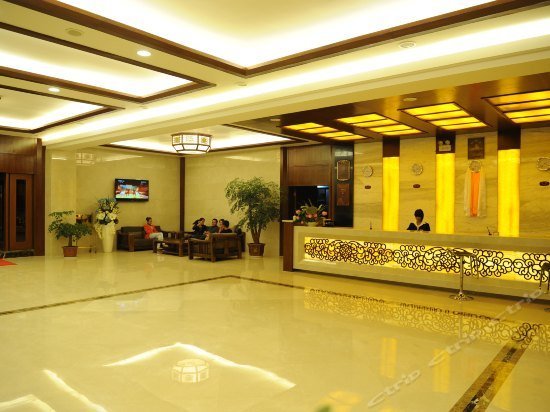 Sunlight Holiday Big Hotel