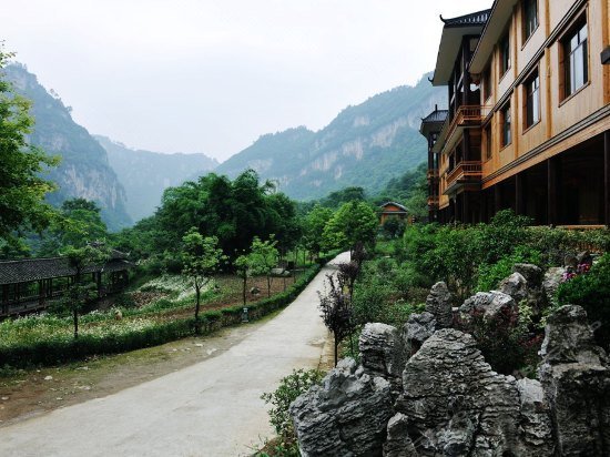 Nanjiang Daxiagu Holiday Hotel
