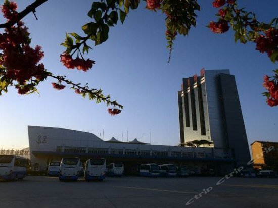 Yitai Hotel