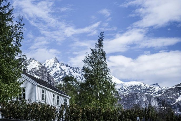 Hotel Aak