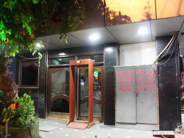OYO 2705 Hotel Preet Palace