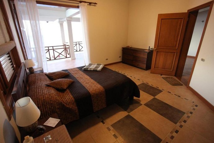 Villa Atlantic-Home