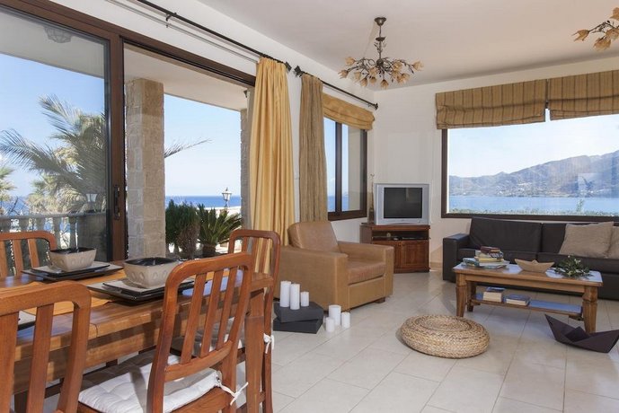 Petros Seashore Villa