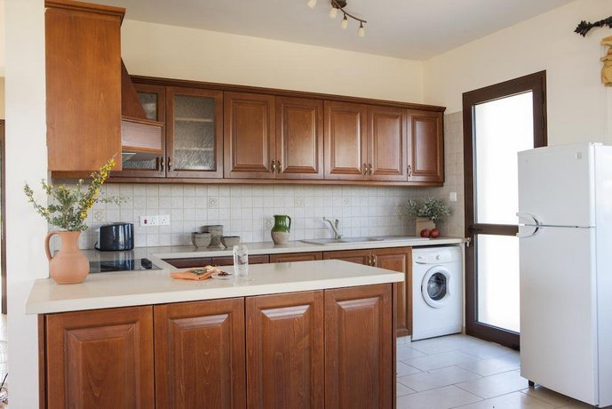 Petros Seashore Villa