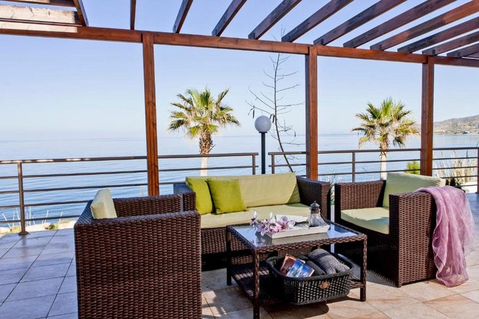 Kallinousa Beach Villa