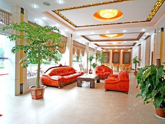 Tengchong Hongsen Business Hotel