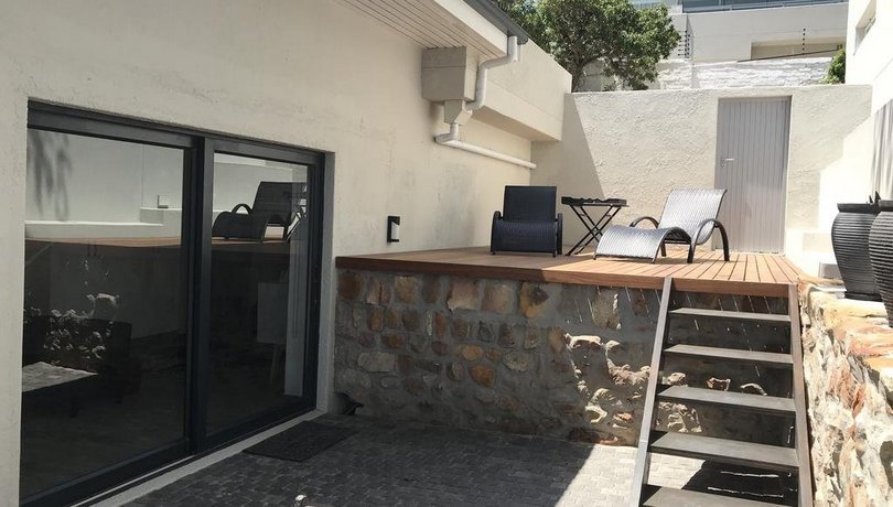 51 On Camps Bay