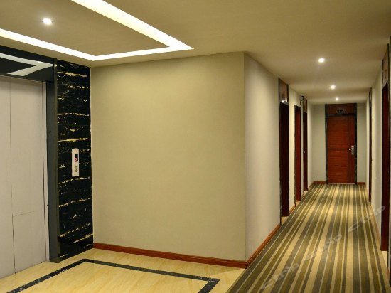 Weiya Bianjie Hotel