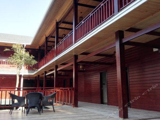 Sinan Zhuyuan Hotel