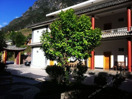 Tina's Youth Hostel