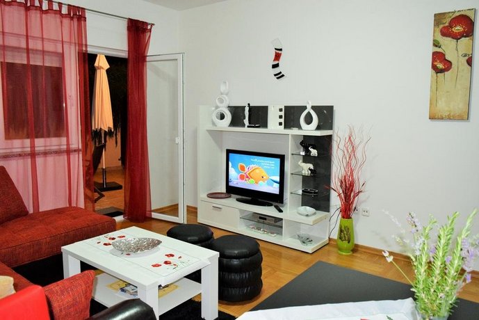 Apartments Mara Cres