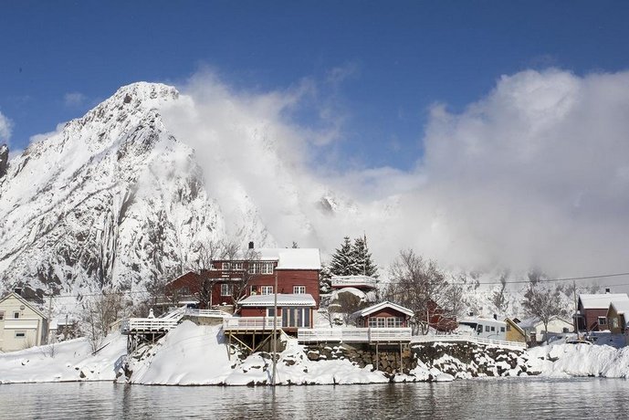 Aabor Buene-Svolvaer