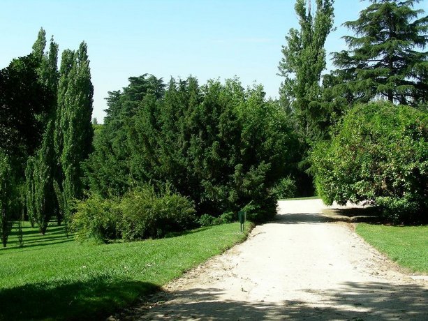 PYR Select Jardines de Debod