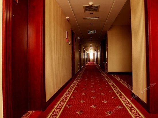 Huasheng Business Hotel