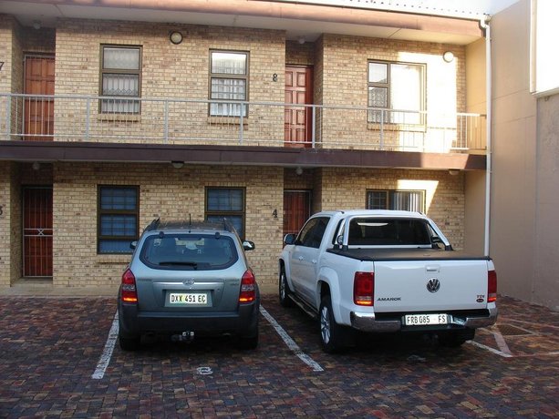 Blue Horizon Flat 8