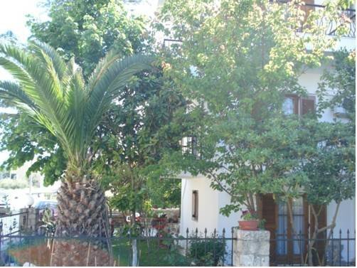 Eytyxia Apartments