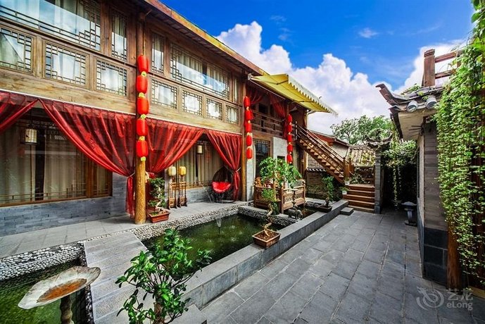 Lijiang Yaju Hotel