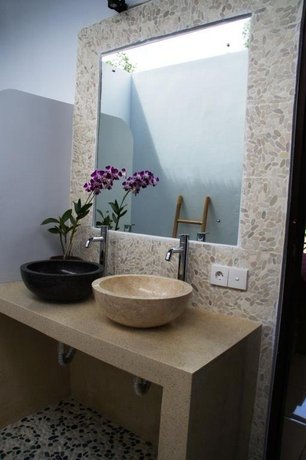 Villa Mantel