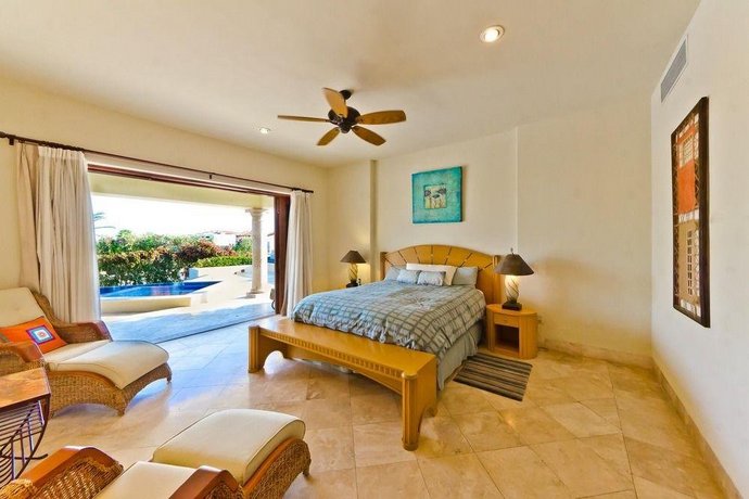 Villa De Phoenix