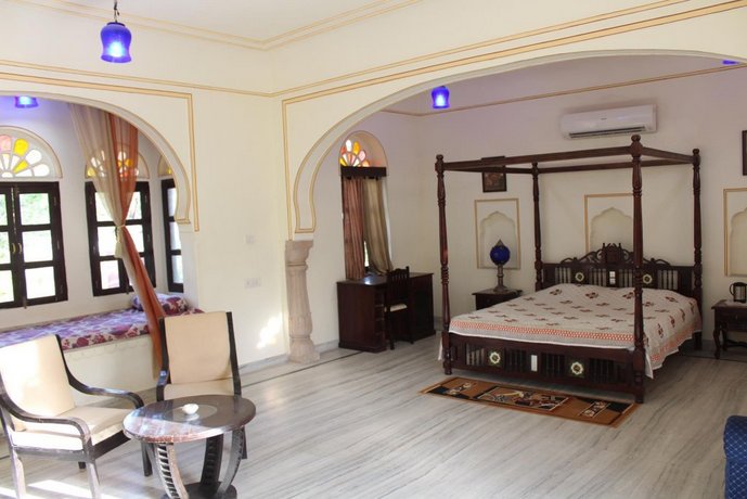 Hotel Dhula Garh