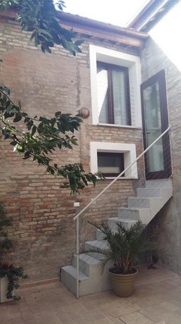 Toscanini Rooms