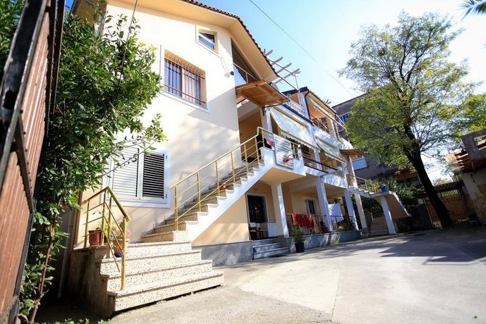 The Wanderers Hostel Shkoder Albania thumbnail