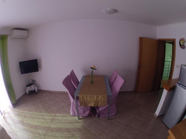 Apartments Vesna Skradin