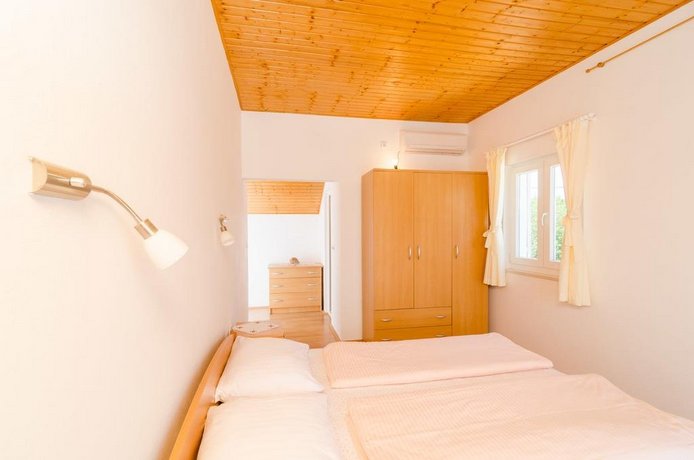 Apartment & Room Macus