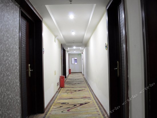 Longjiang Hotel