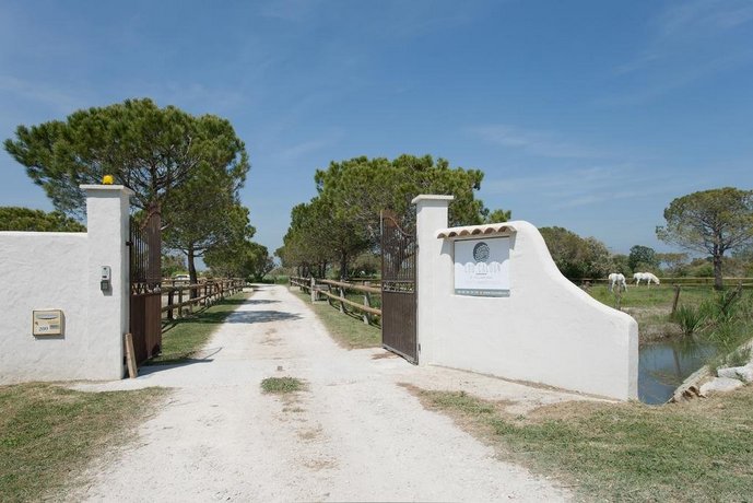 Chambre d'Hote face a la piscine en Camargue - Mas Lou Caloun - Les Saintes Maries de la Mer